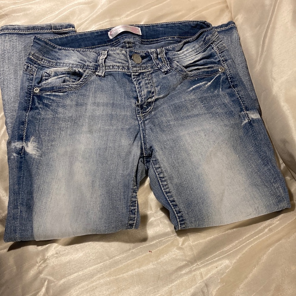 “No Boundaries” Denim Jean Capris size 9